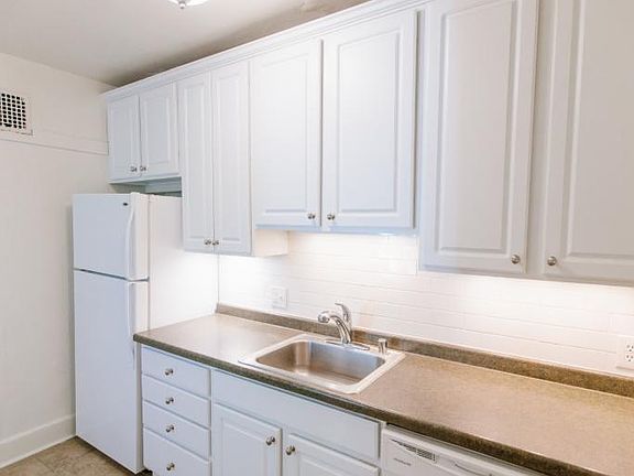 5th image of 1915 N Prospect Ave #K3yebzm82