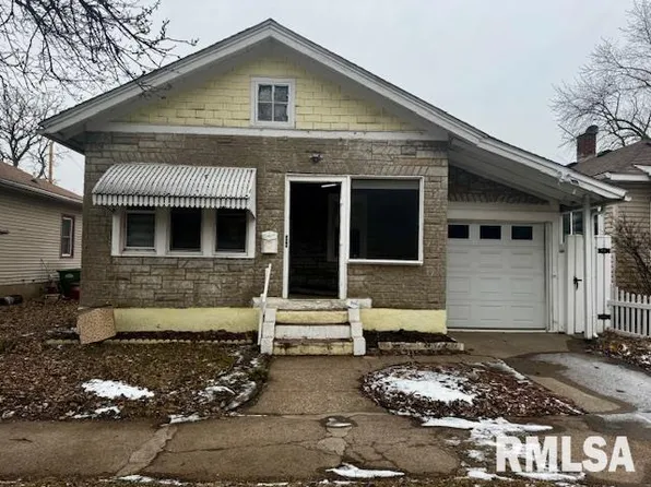 1415 S 8th St, Clinton, IA 52732