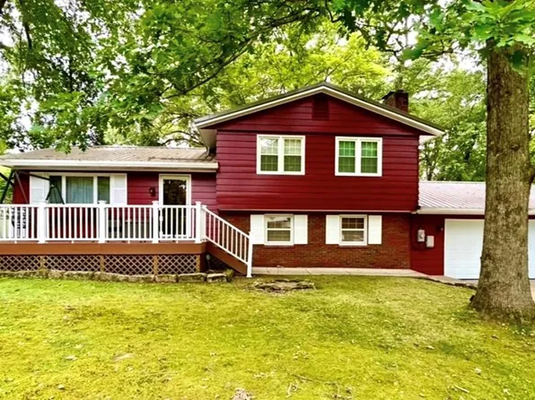 98 Applewood Valley Dr, Clarion, PA 16214