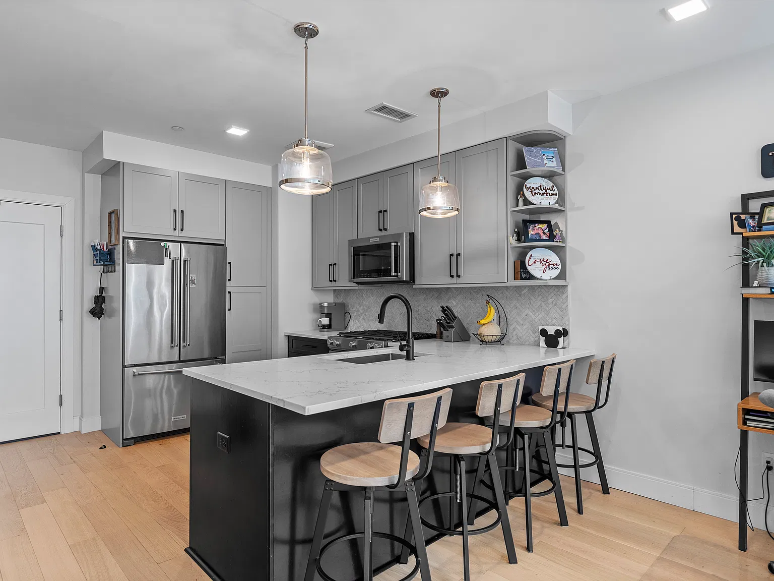 1 bed, 693 sqft, $3,200 — Photo 1
