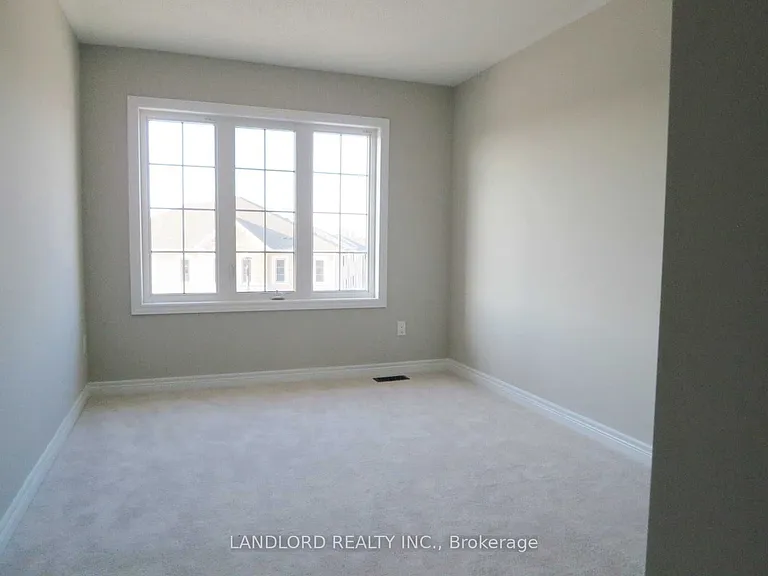 1189 Cactus Cres — Photo 13