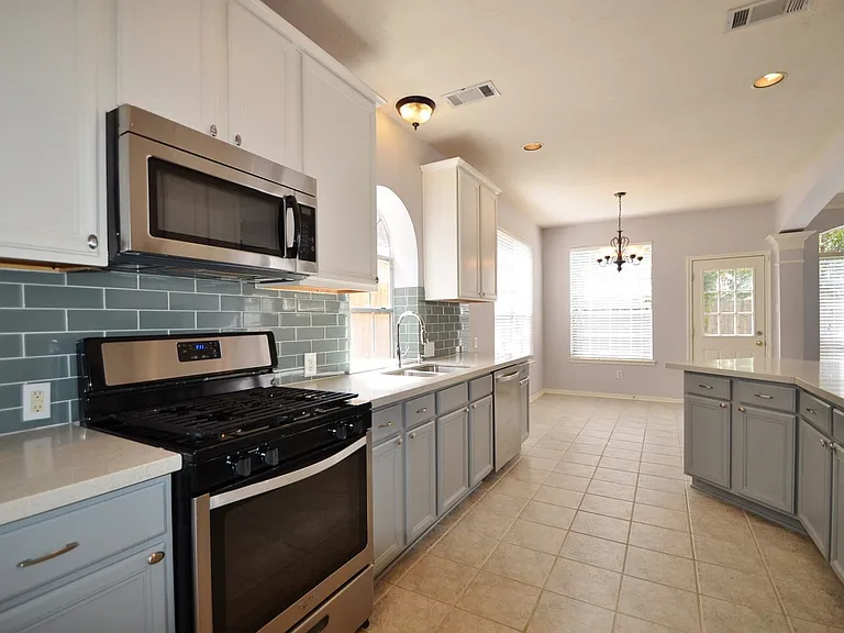 6747 Cleft Stone Dr — Photo 7