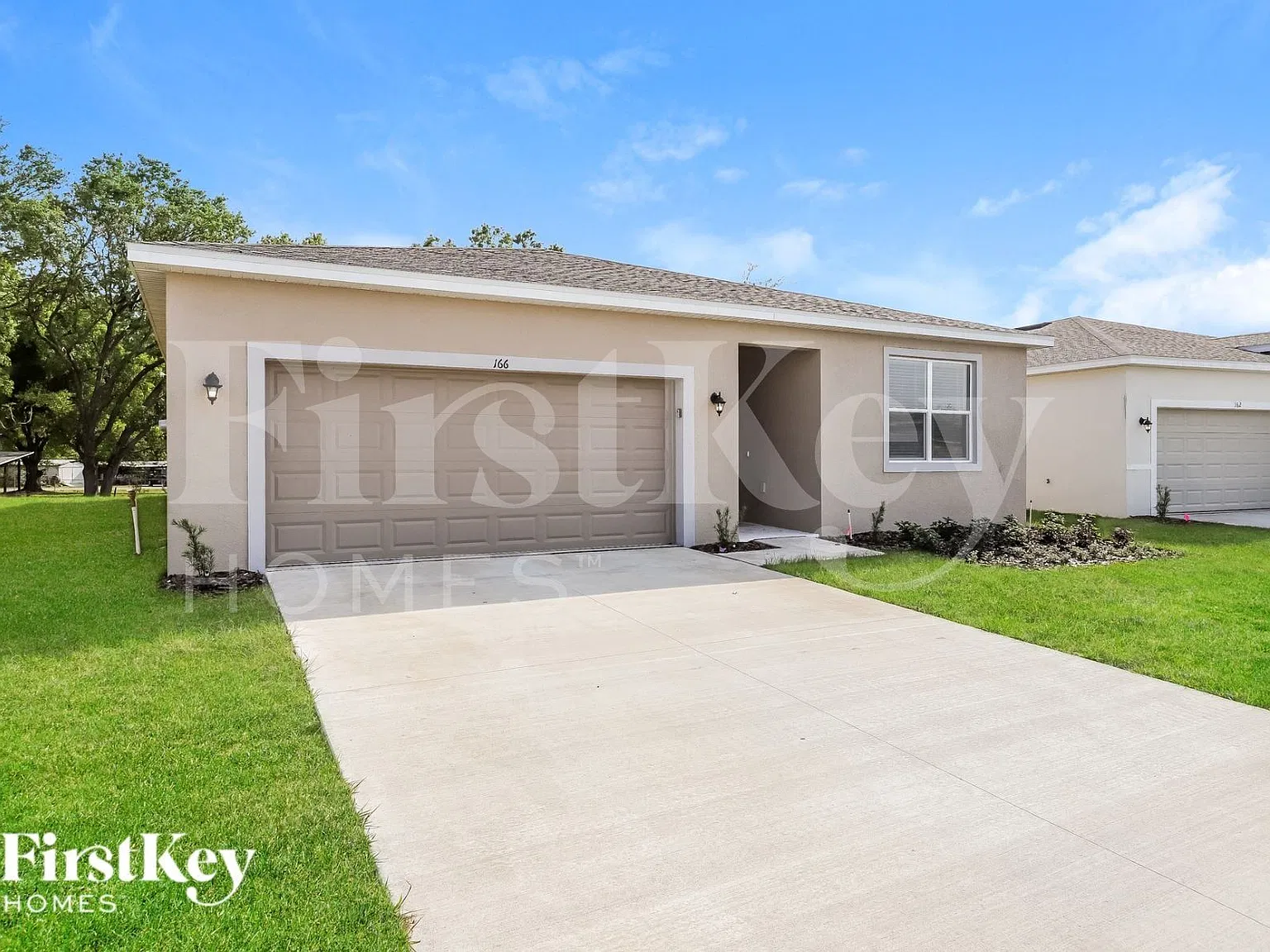 4 bed, 2.0 bath, 1839 sqft, $2,185 — Photo 2