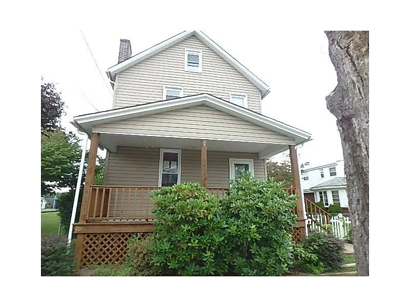 802 Welty St photo 1