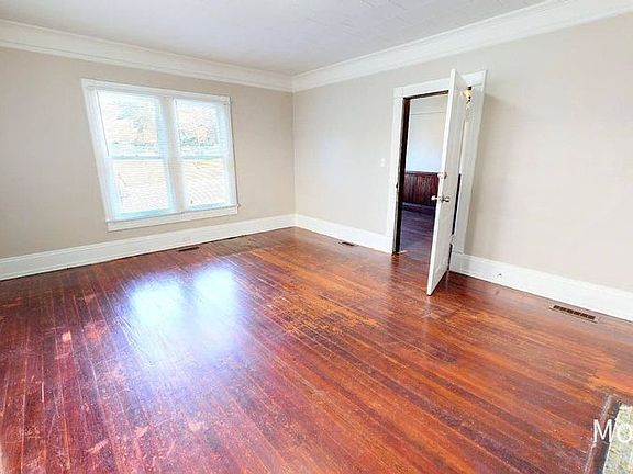 5th image of 130 Spring St SW Unit 4