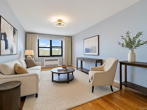 28-08 141st Street #4C, Flushing, NY 11354