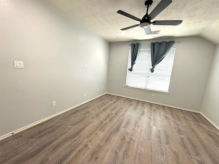 6826 Chester Oak Dr — Photo 22