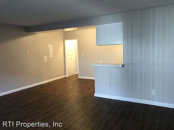 2nd image of 6221 Cherry Ave APT 5