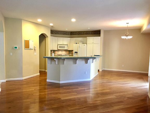 5th image of 4103 Memoir Ave