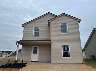 517 Molly Parker Ln, Spartanburg, SC 29301