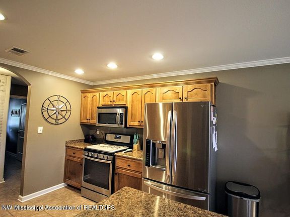 5th image of 1151 Cross Creek Dr