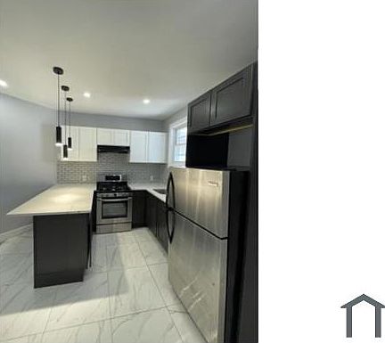 4th image of 256 N 6th St Floor 2