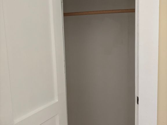 3rd image of 1001 Oak Ave #A