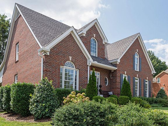 4th image of 225 Polk Place Dr