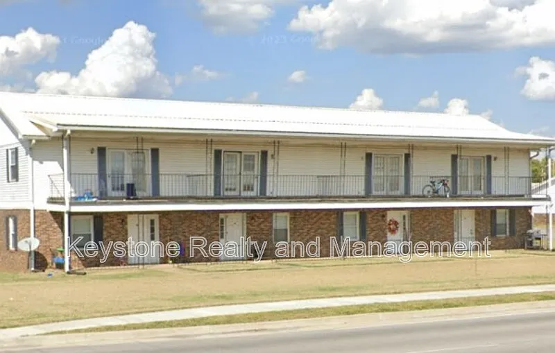 270 Thompsonville Ln #201