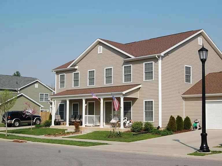Our Oak Park Neighborhood offers three- and five-bedroom homes with attached one-car garage and white vinyl privacy fencing.