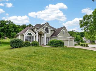 149 NE Misty Meadow Cir, Lees Summit, MO 64064
