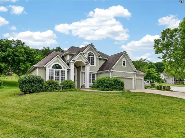 149 NE Misty Meadow Cir, Lees Summit, MO 64064