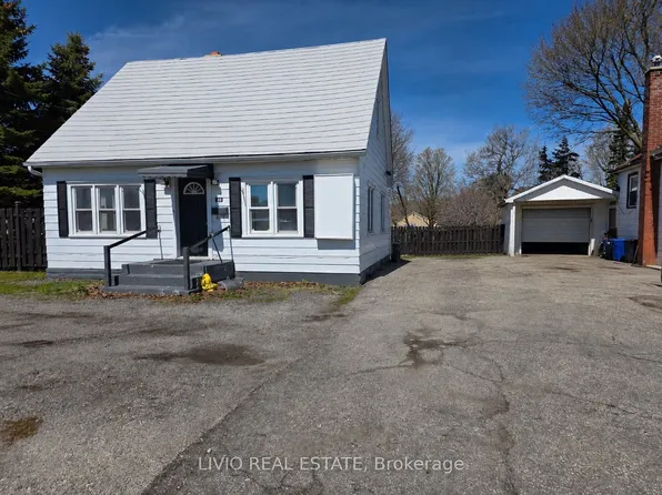 323 Queen St E, Halton Hills, ON L7J 1R1
