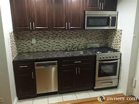 4th image of 66-15 Wetherole St #B18