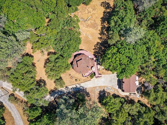 2nd image of 15585 Bellwood Ct