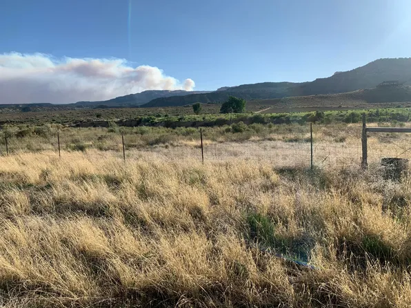 306 E 975 N, Tropic, UT 84776