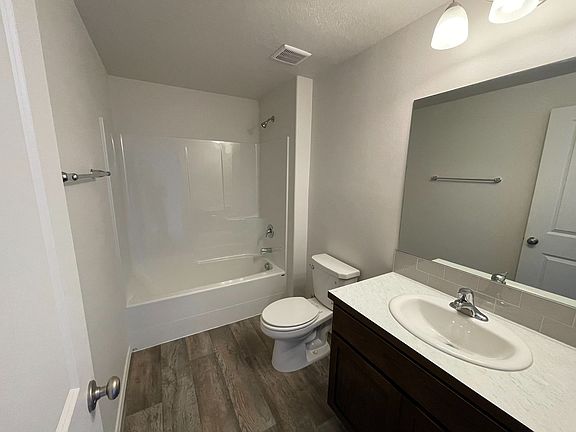 5th image of 4245 W Cove West Dr