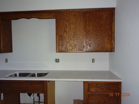 Kitchen
New Stainless appliances coming 10/24.