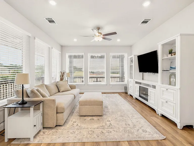 2650 Vistablue Ln — Photo 8