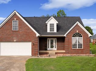 6820 Grandfield Rd, Louisville, KY 40258