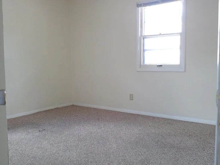 833 Kimberly Dr #7 — Photo 3