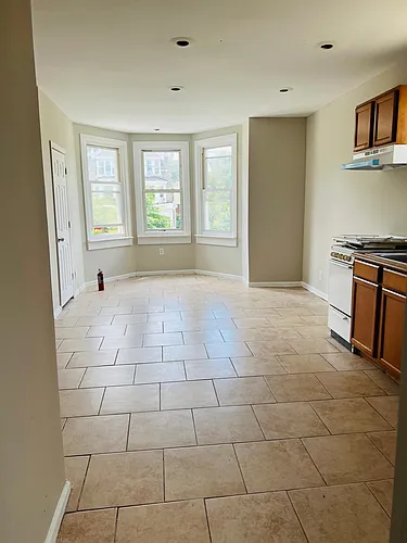 430 E Walnut Ln Photo 1