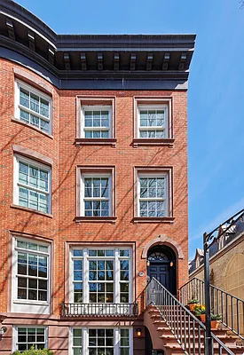 Sold by Nest Seekers International | media 14