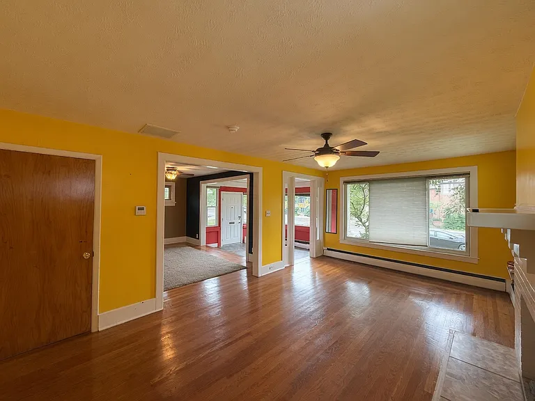 56 Telford Ave — Photo 4