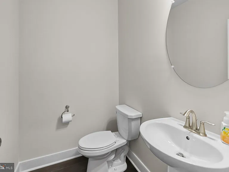 404 Sagan Pl — Photo 10
