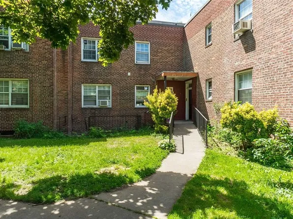 78-05 Park Drive East image 1 of 10