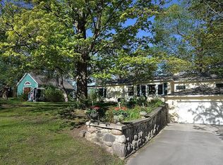 8471 Scully Rd, Dexter, MI 48130