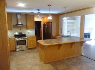 912 Briarrose Dr, Baton Rouge, LA 70810