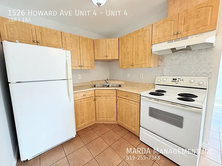 1526 Howard Ave #4 — Photo 6