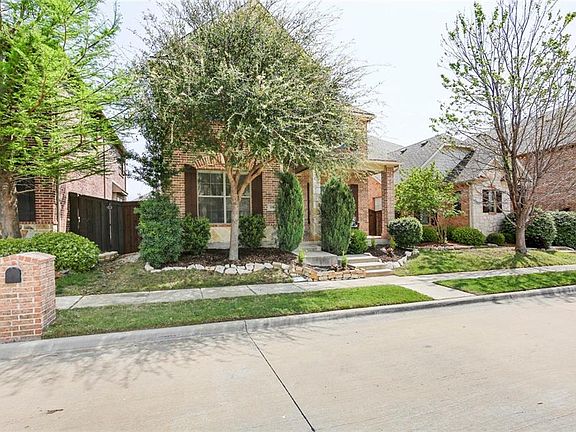 3rd image of 1584 Barksdale Dr