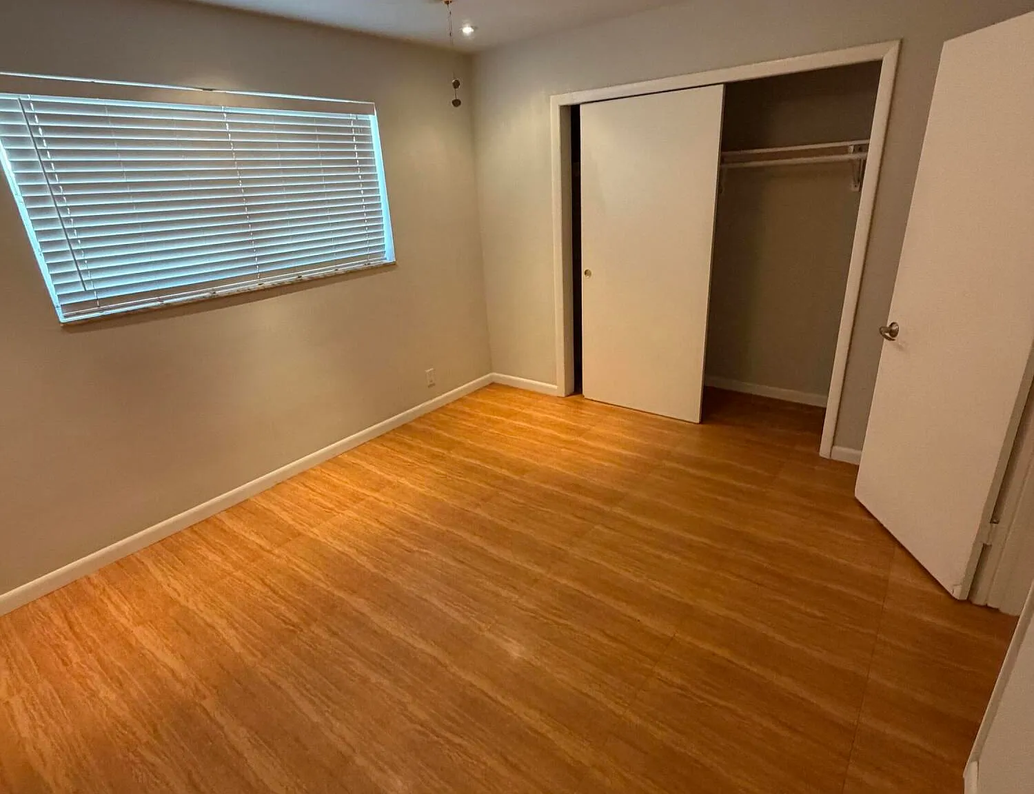 1 bed, 1.0 bath, 2458 sqft, $1,495 — Photo 3