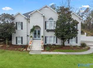 1003 Heritage Dr, Guntersville, AL 35976