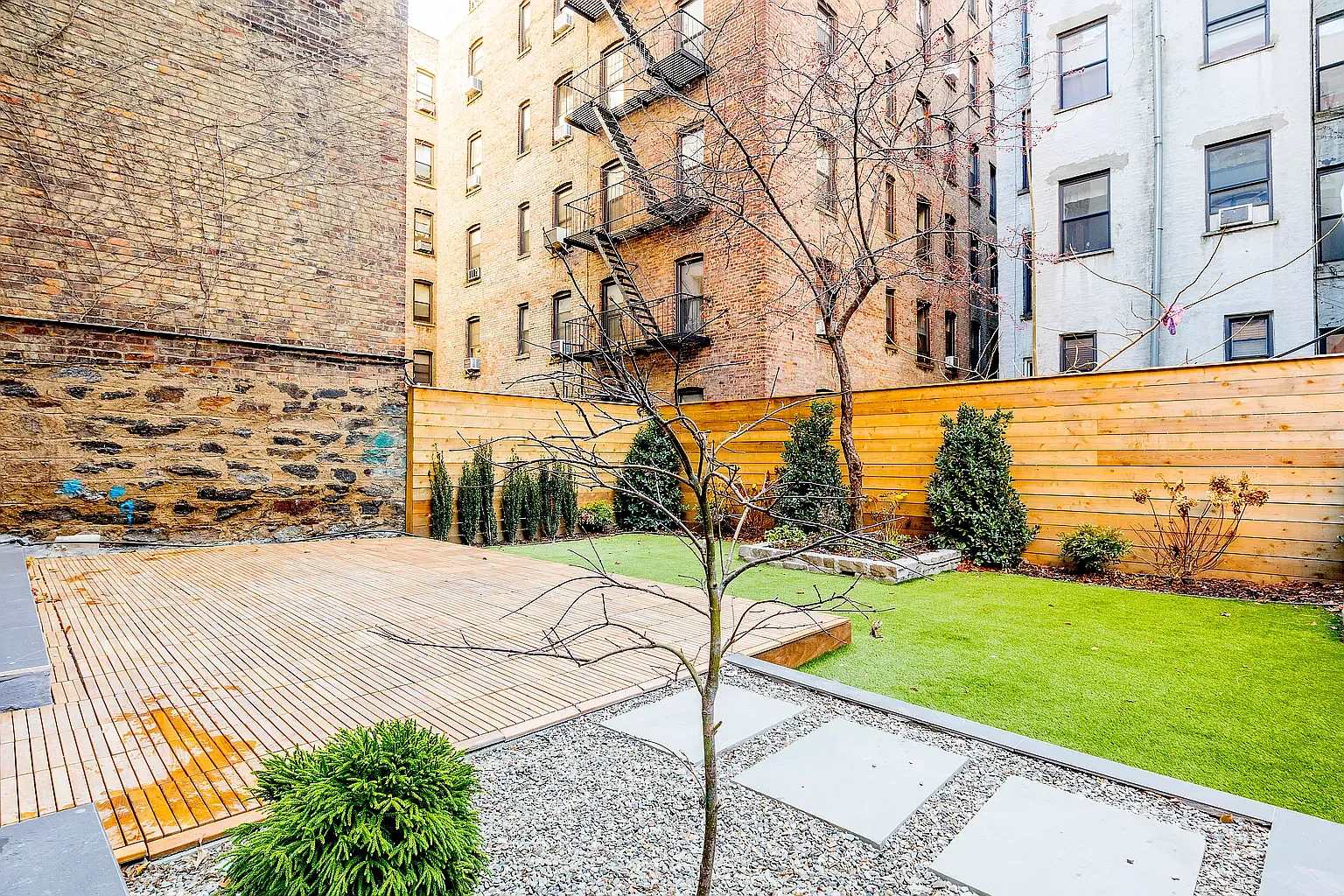 318 E 81st St APT 1 photo 1