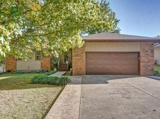 2616 W Roxbury St, Springfield, MO 65807