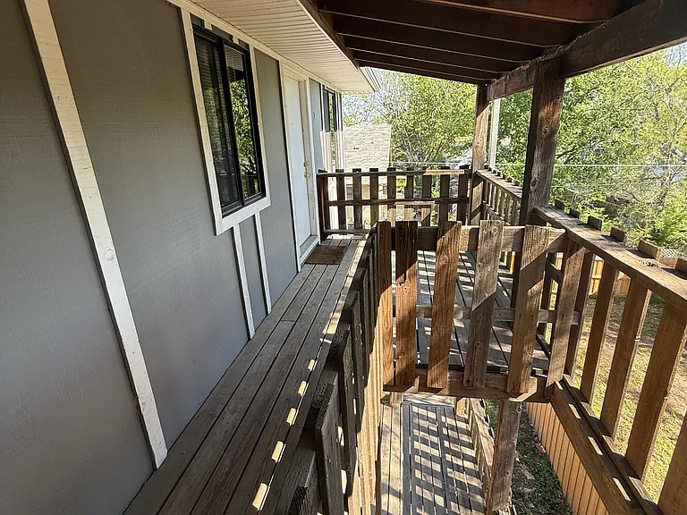 2032 E St #7 — Photo 10