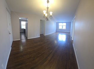 1326 128th St APT 1B, College Pt, NY 11356
