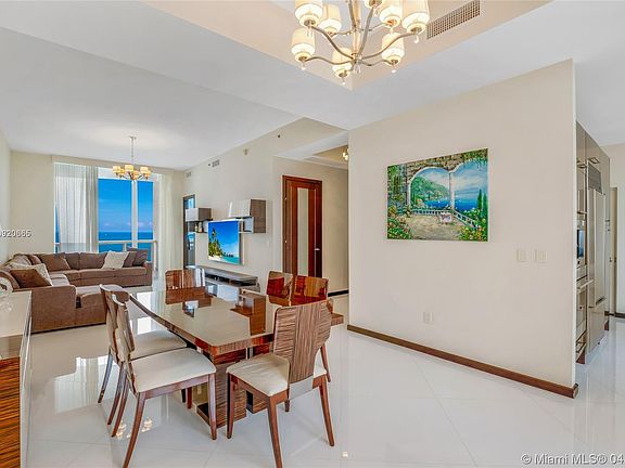 5th image of 15811 Colins Ave #3104