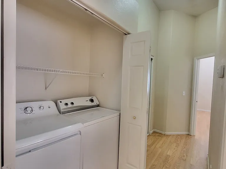 4523 Sparwood Dr — Photo 8