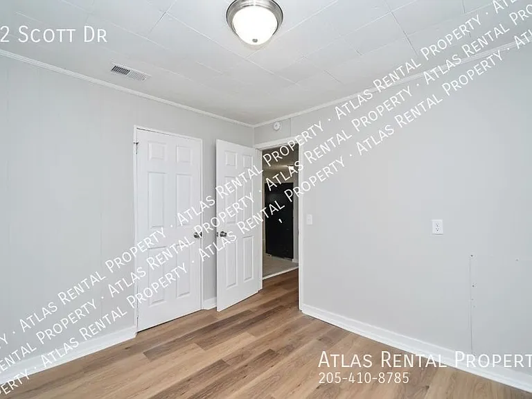 92 Scott Dr — Photo 12