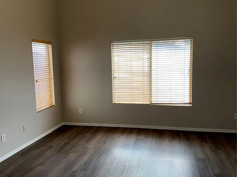 8056 Sweet Clover Ct — Photo 11